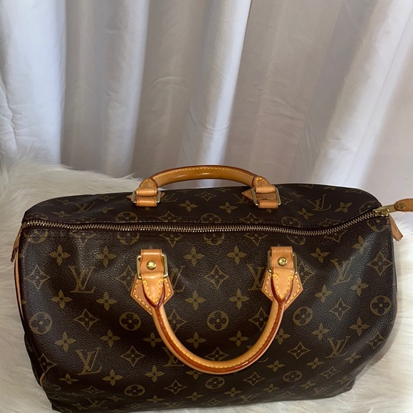 Louis Vuitton Monogram Speedy 35 - Picture 8 of 10